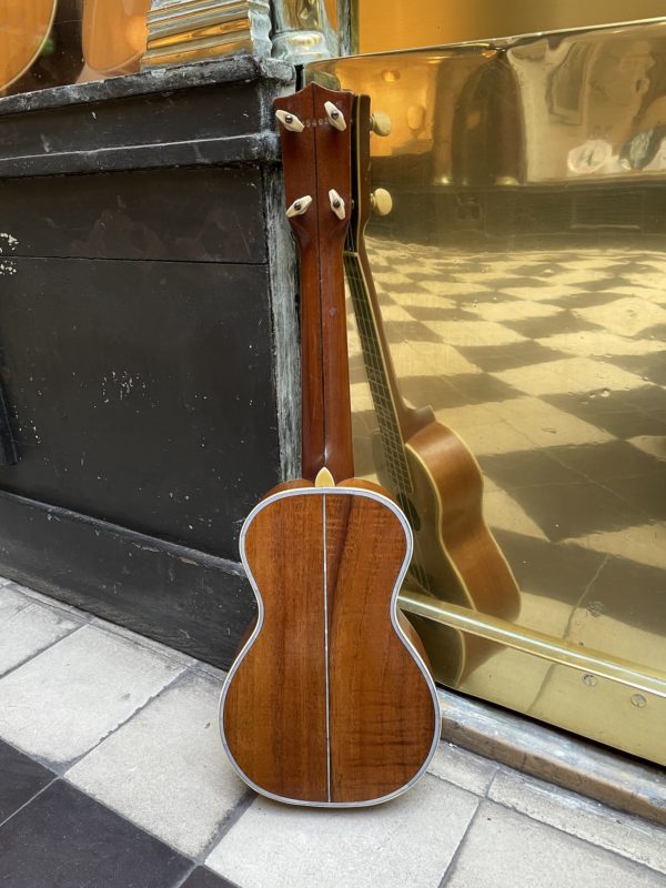 c.1920 lyon & healy soprano ukulele