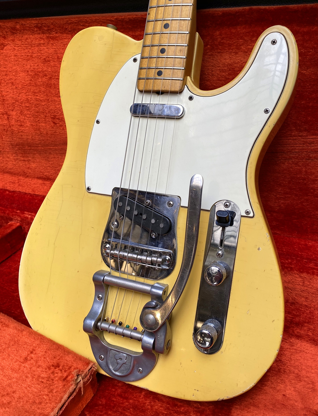 FENDER TELECASTER FACTORY BIGSBY 1966 - Galerie Casanova