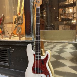 fender precision bass 1964