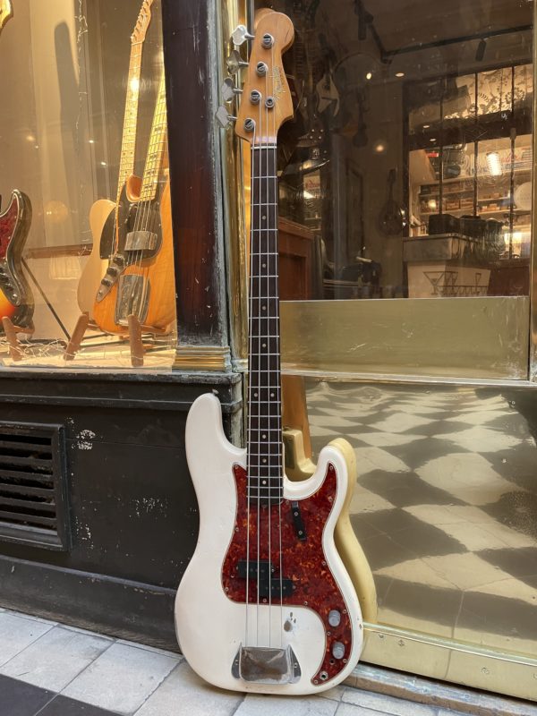 fender precision bass 1964