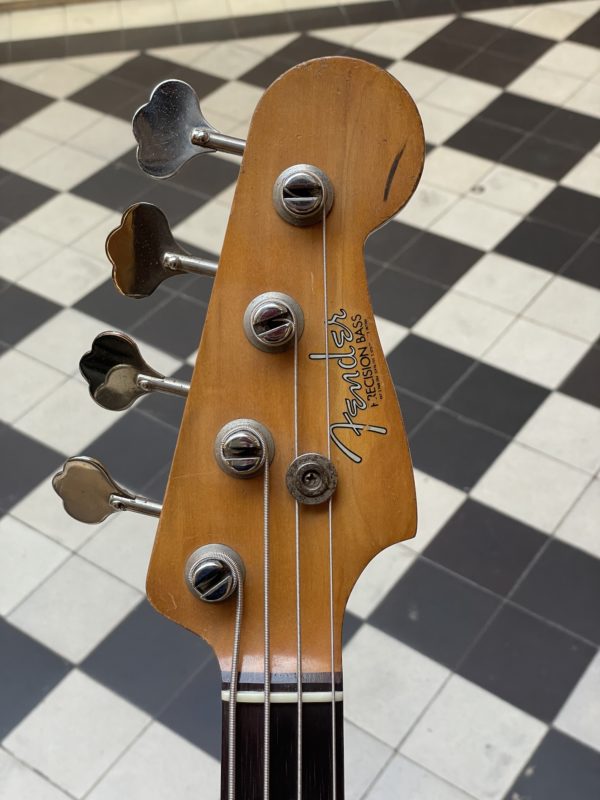 fender precision bass 1964