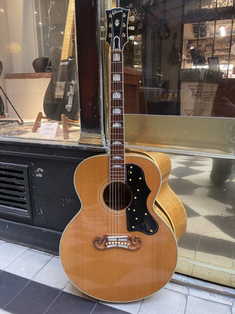 gibson j 200 elite 2001 (copy)