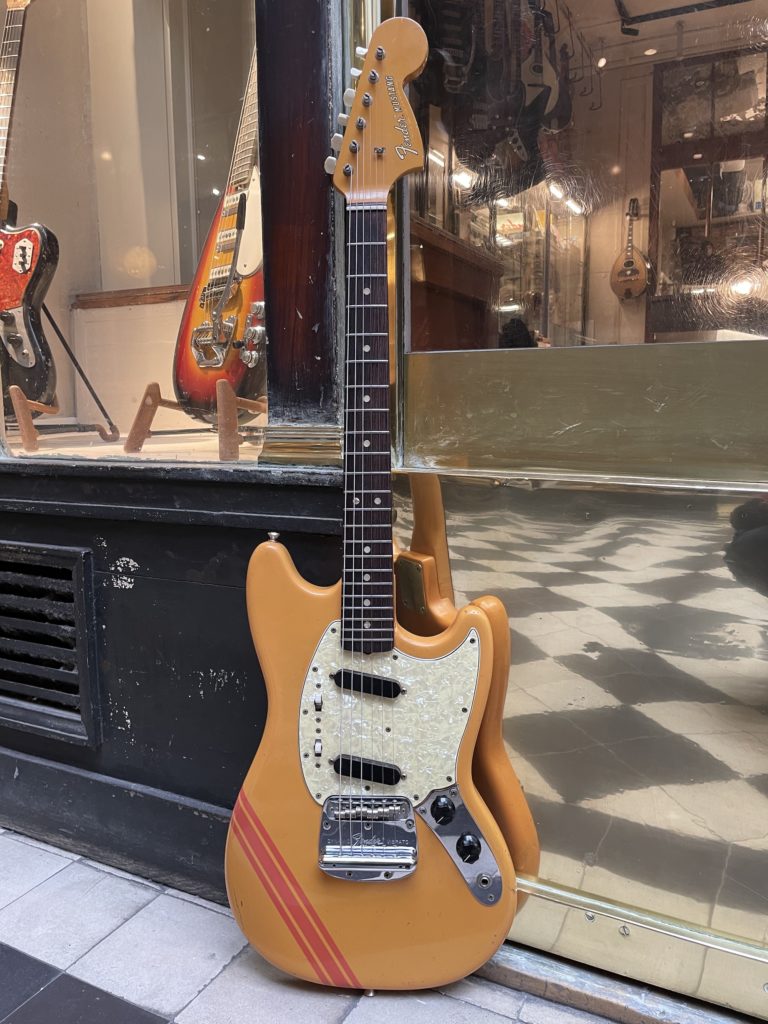 fender competition mustang 1969