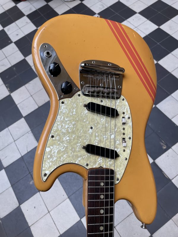 1969 FENDER COMPETITION MUSTANG - Image 5